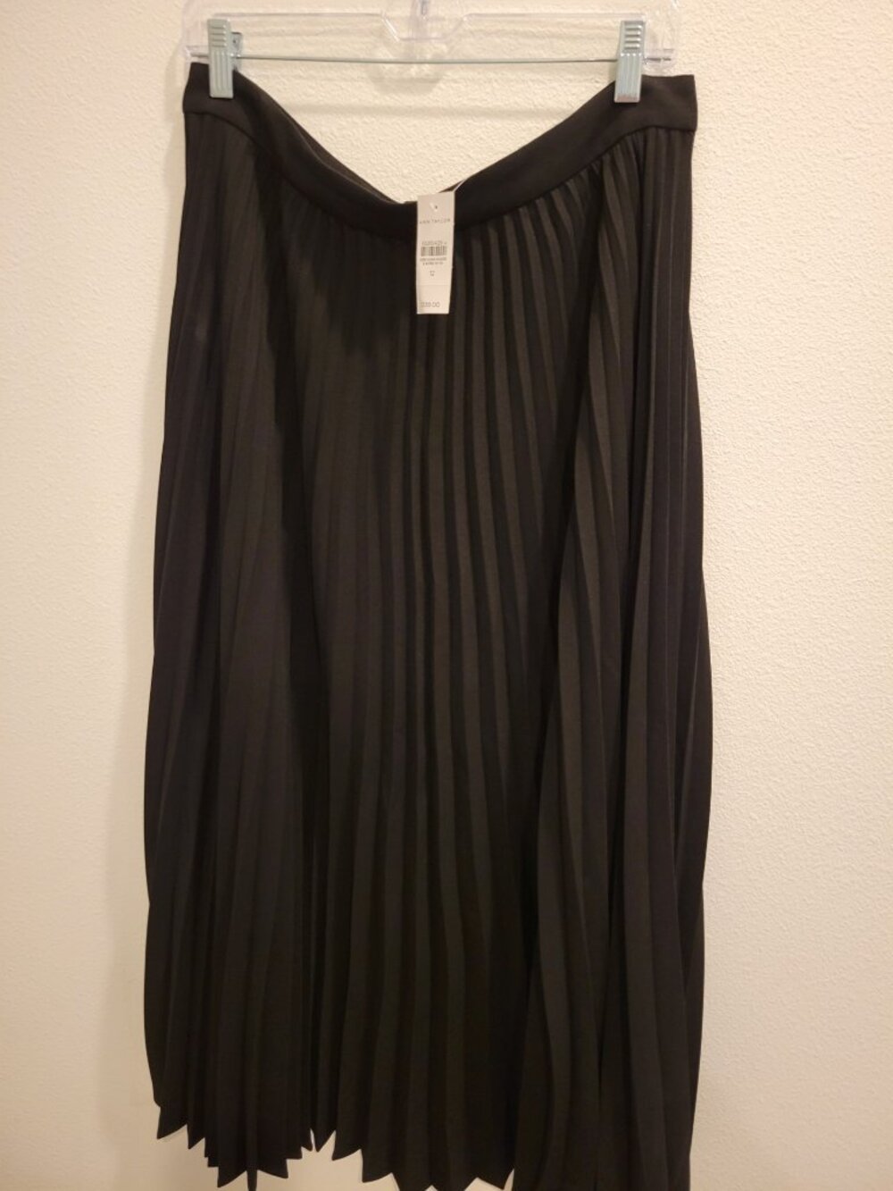 Long pleated skirt